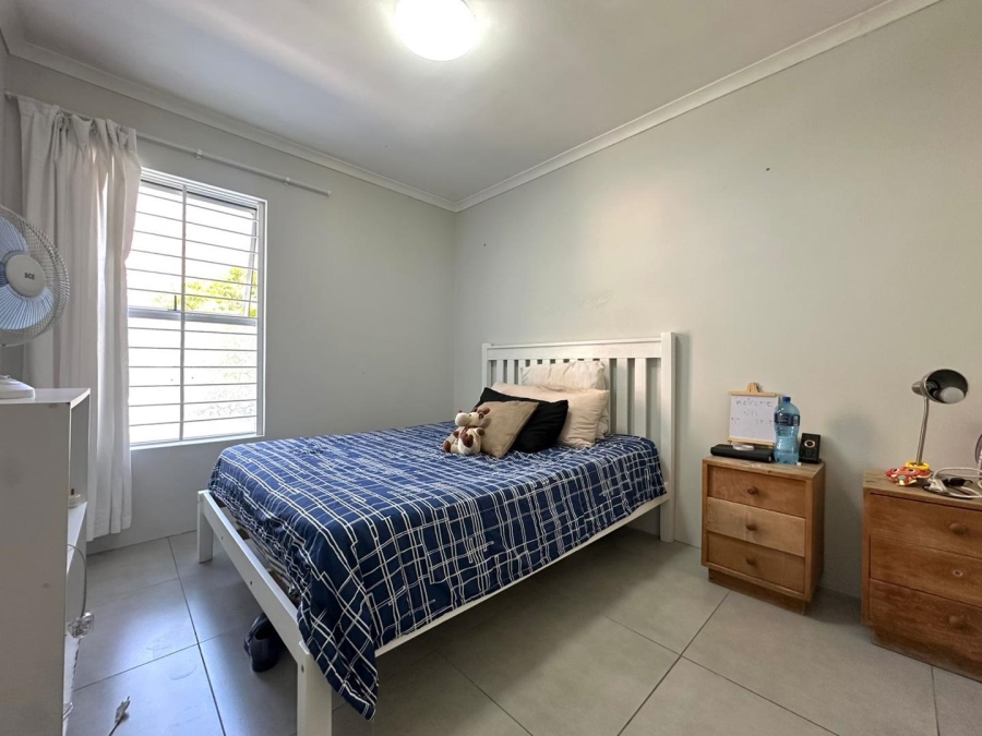 To Let 1 Bedroom Property for Rent in Lakeside Western Cape